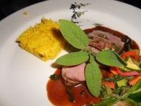 Ente mit eingelegten Pflaumen
