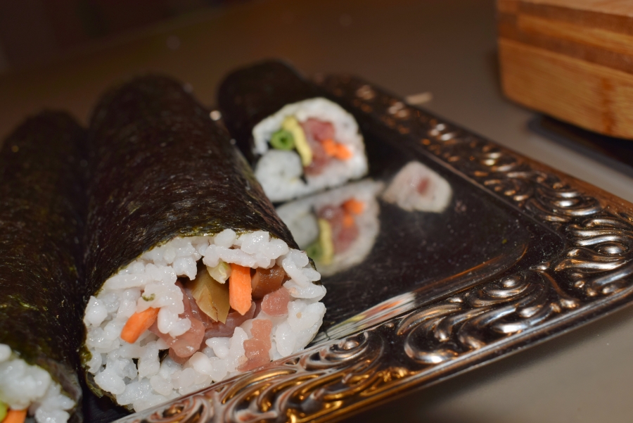 Inside-Out Rollen mit Rindfleisch-Teriyaki
